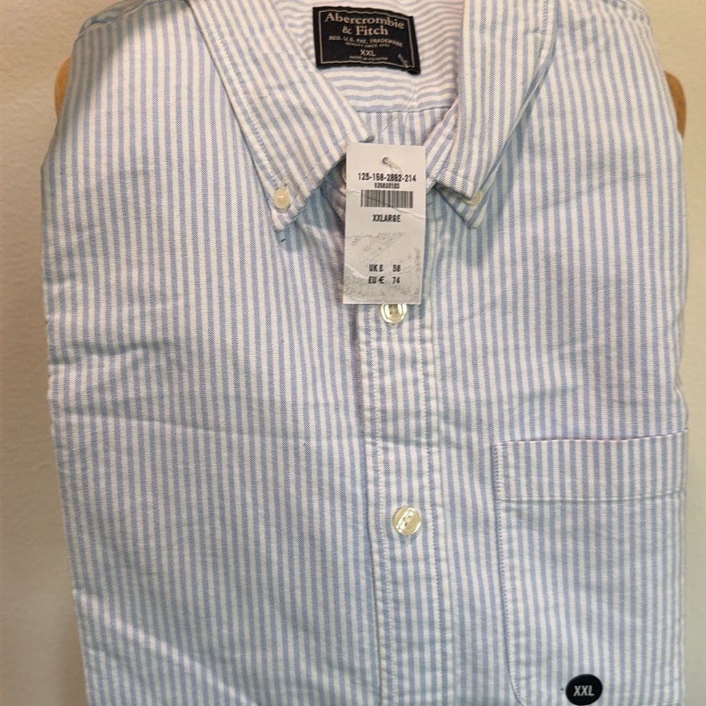NWT Abercrombie & Fitch Men's Blue Striped Shirt